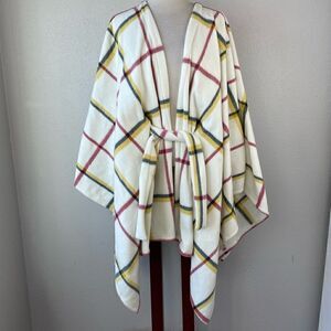 EUC Unbranded Womens Plaid Poncho One Size Fits All